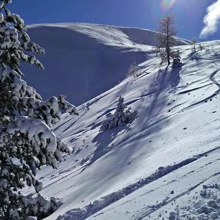 D'une A A 100 M Des Pistes Avec Balcon Amenage Et Wifi *